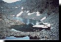 Il Lac Gelé, tra il Mont Iverta
e il Mont Envers du Lac Gelé
(42099 bytes)