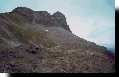 La valle sospesa sotto la
parete sud del Mont Avic
(21073 bytes)